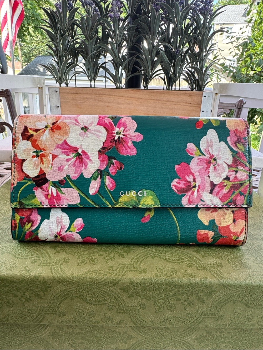 GUCCI Calfskin Blooms Print Continental Wallet Bright Emerald Multicolor